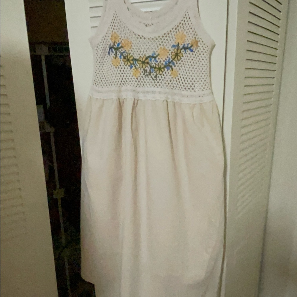 Elegant Cream Kids Dress with Floral Embroidery